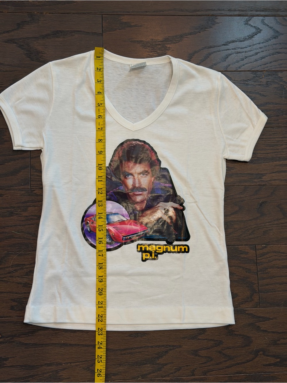 Vintage Magnum P.I. Tom Selleck Ferrari Graphic Tee Made in USA Size Large - Picture 6 of 8